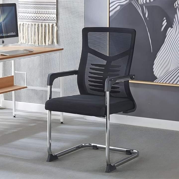 Ergonomic Mesh Visitor Chair